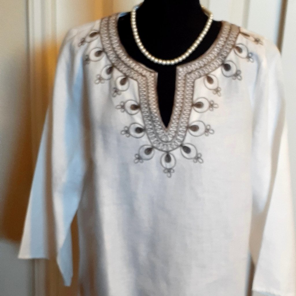 8 Sale  Ladies Linen Blouse